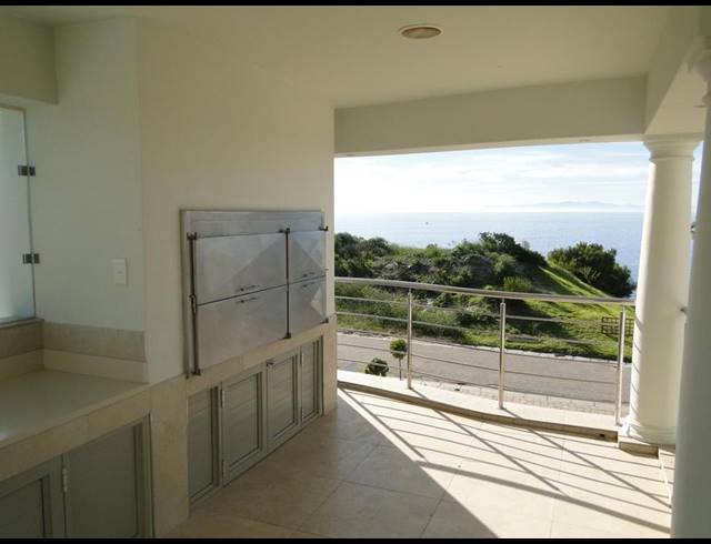 4 BEDROOM HOUSE FOR SALE IN SHELLEY POINT